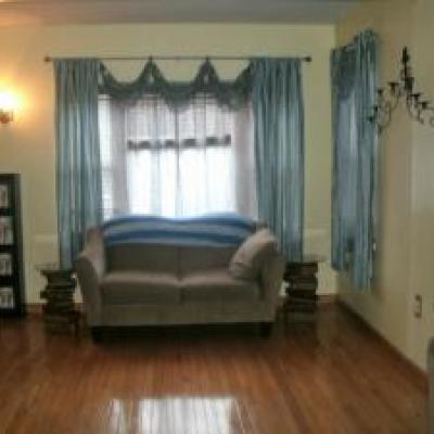 Beautifully kept three bedroom colonial for sale in Port Richmond Staten Island New York