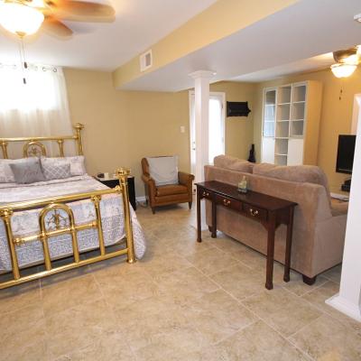 Beautifully Presented Semi-Attached Home for sale In Annadale, Staten Island New York
