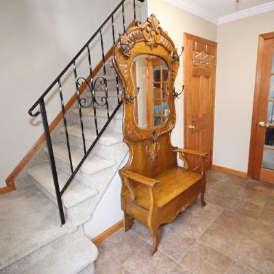 Beautifully Presented Semi-Attached Home for sale In Annadale, Staten Island New York
