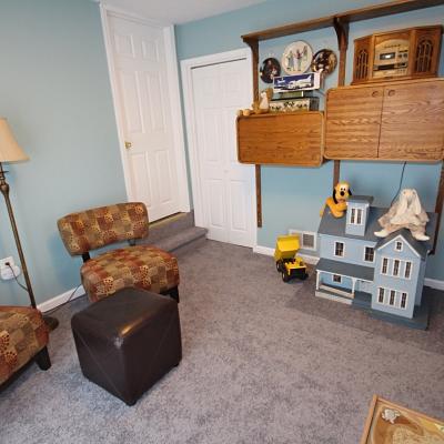 Beautifully Presented Semi-Attached Home for sale In Annadale, Staten Island New York