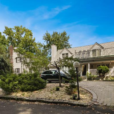 Unique Cape Nestled Across From Greenbelt on Todt Hill for Sale, Staten Island, NY