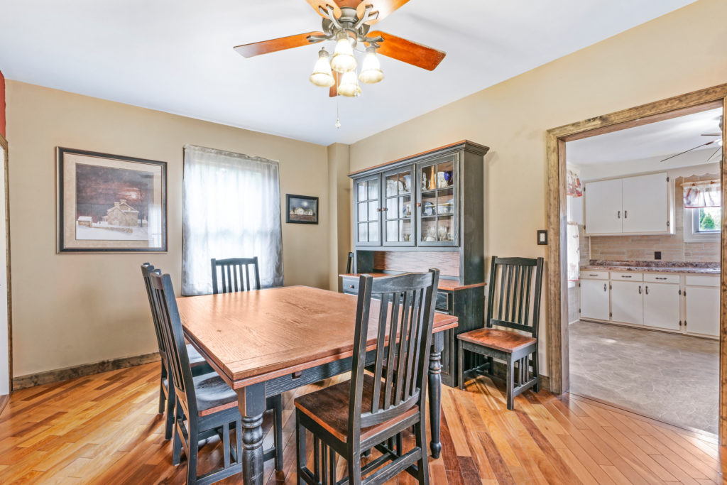 618 Manor Rd 2
