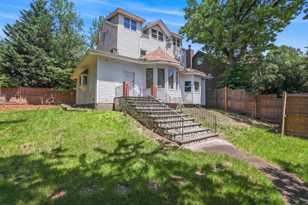 Photo of home for sale on Lighthouse Hill, Staten Island, NY