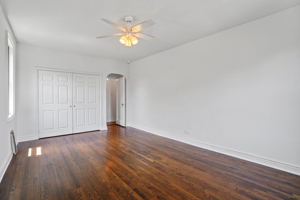 Photo of spacious corner-unit condo for sale in Staten Island New York