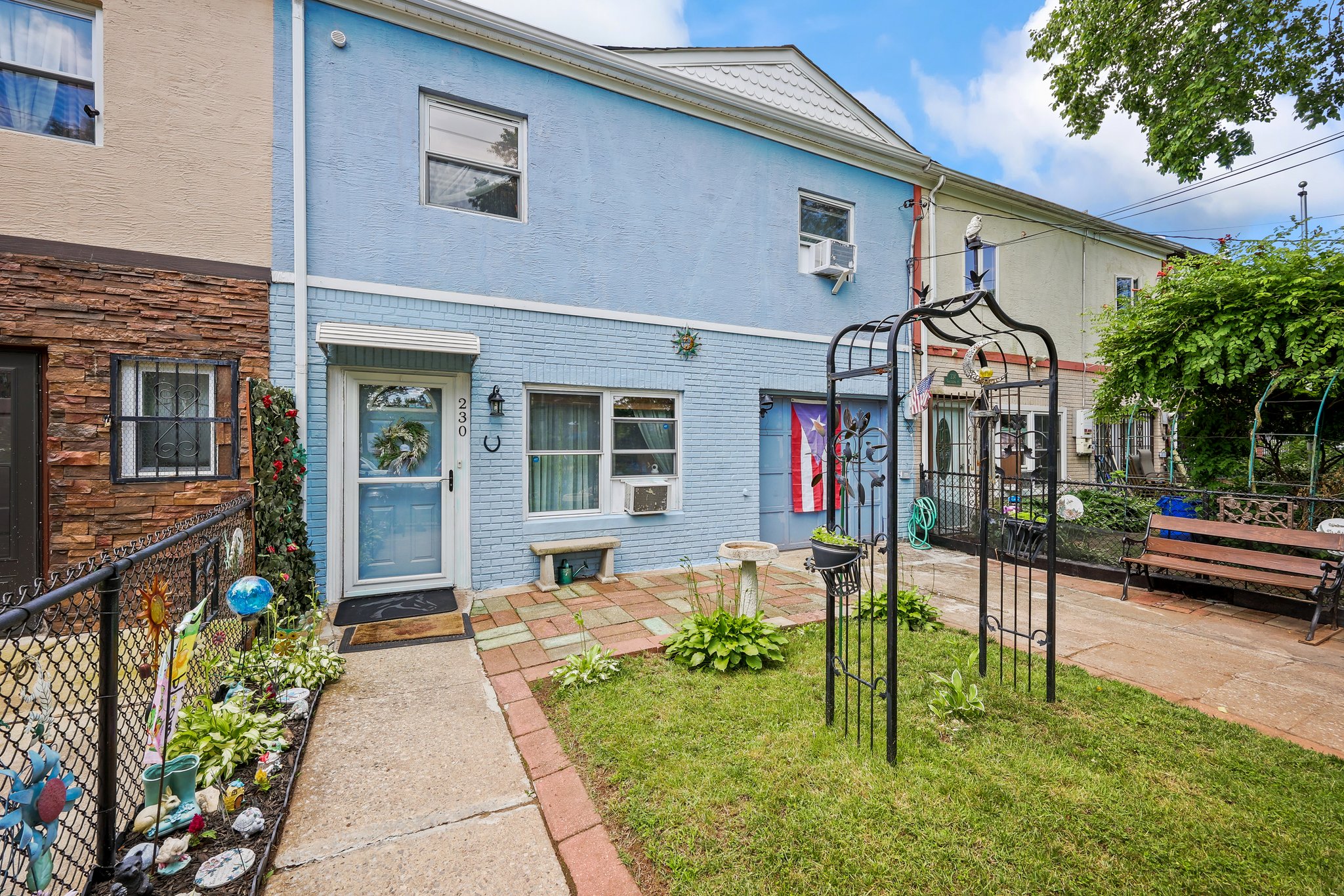 Home for sale in Mariners Harbor