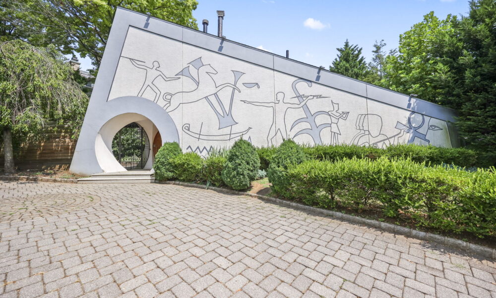 One of Staten Island's most iconic contemporary homes located on Todt Hill is for sale.