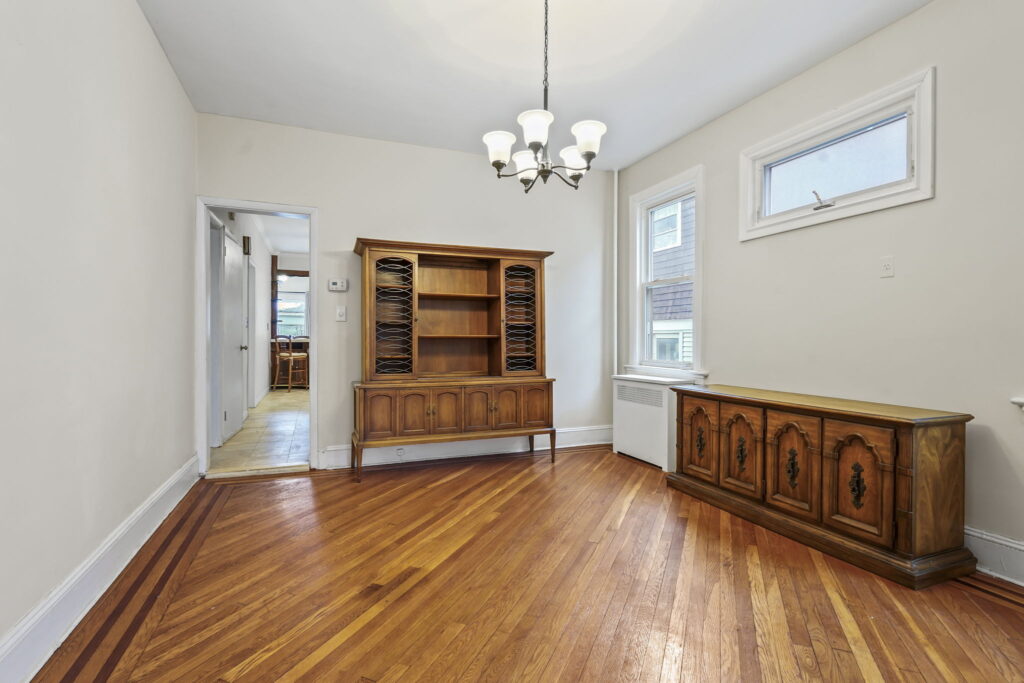 Living area - Home for sale - Spacious 7/6 two-family in desirable Silver Lake, Staten Island, NY 10301