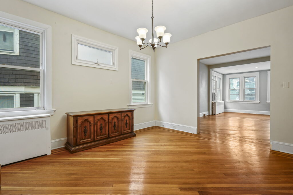 Living area - Home for sale - Spacious 7/6 two-family in desirable Silver Lake, Staten Island, NY 10301