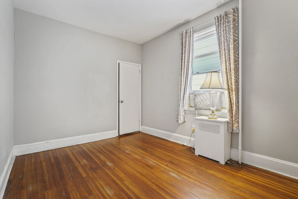 Living area - Home for sale - Spacious 7/6 two-family in desirable Silver Lake, Staten Island, NY 10301