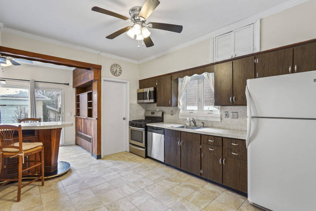 Kitchen - Home for sale - Spacious 7/6 two-family in desirable Silver Lake, Staten Island, NY 10301