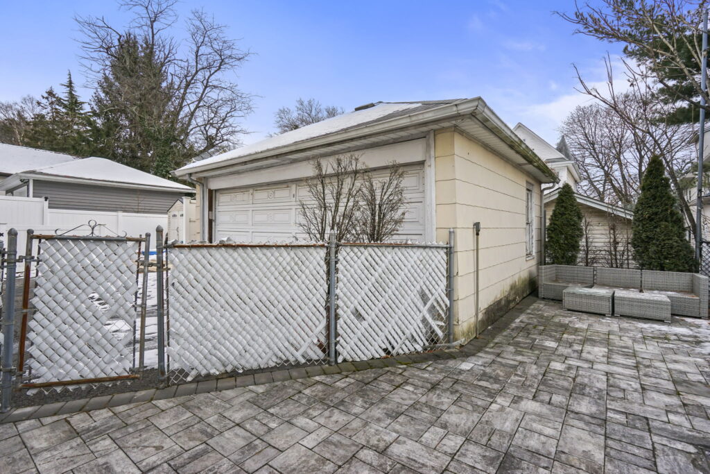 Outside - Home for sale - Spacious 7/6 two-family in desirable Silver Lake, Staten Island, NY 10301