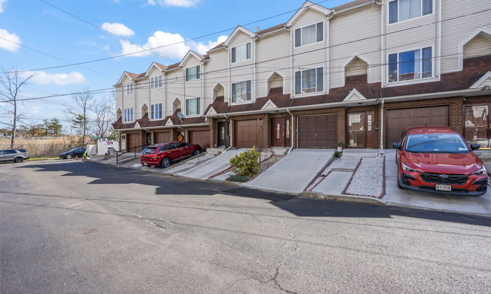 Townhouse in Rosebank for sale, Staten Island, New York