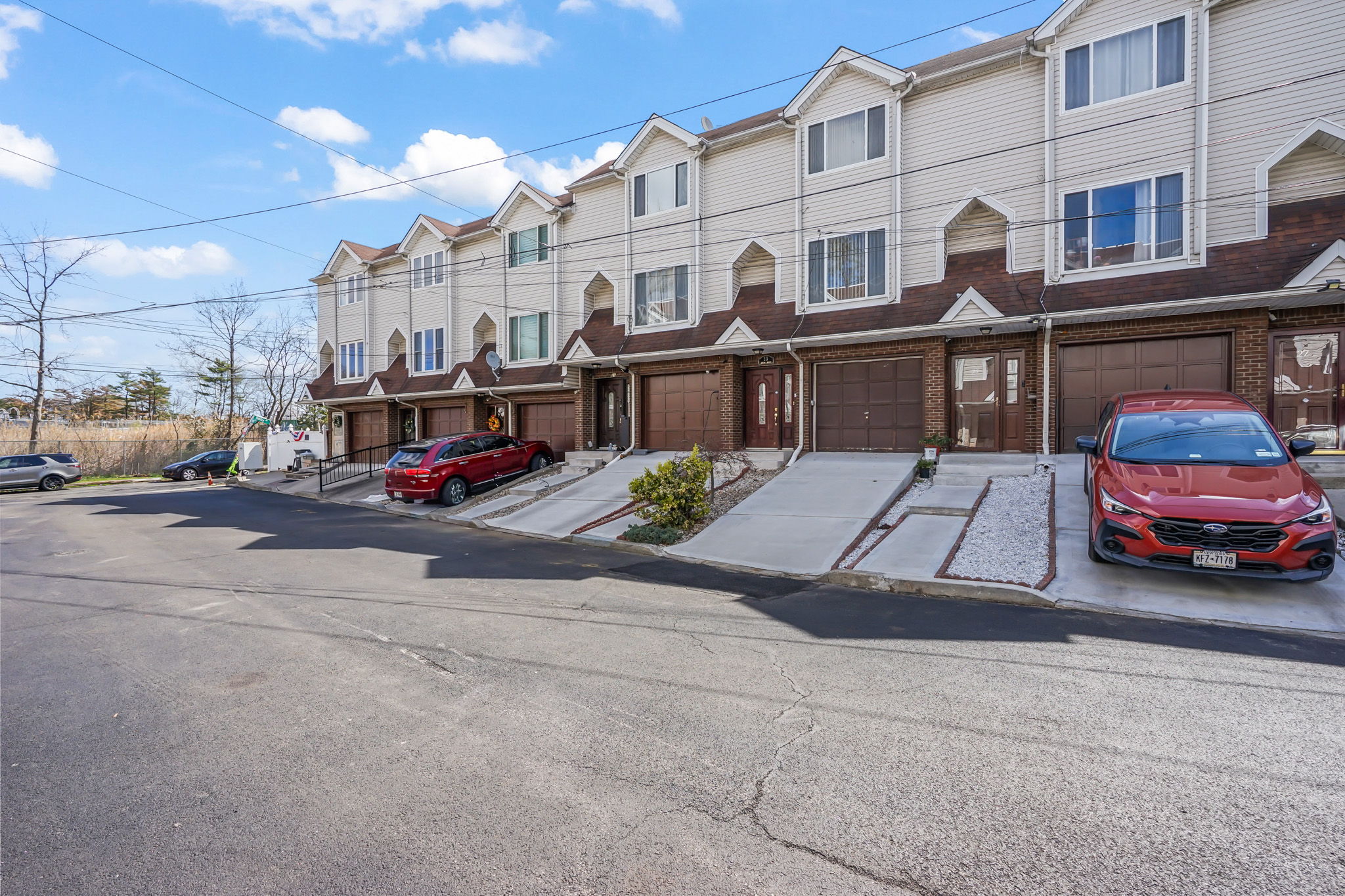 Townhouse in Rosebank for sale, Staten Island, New York