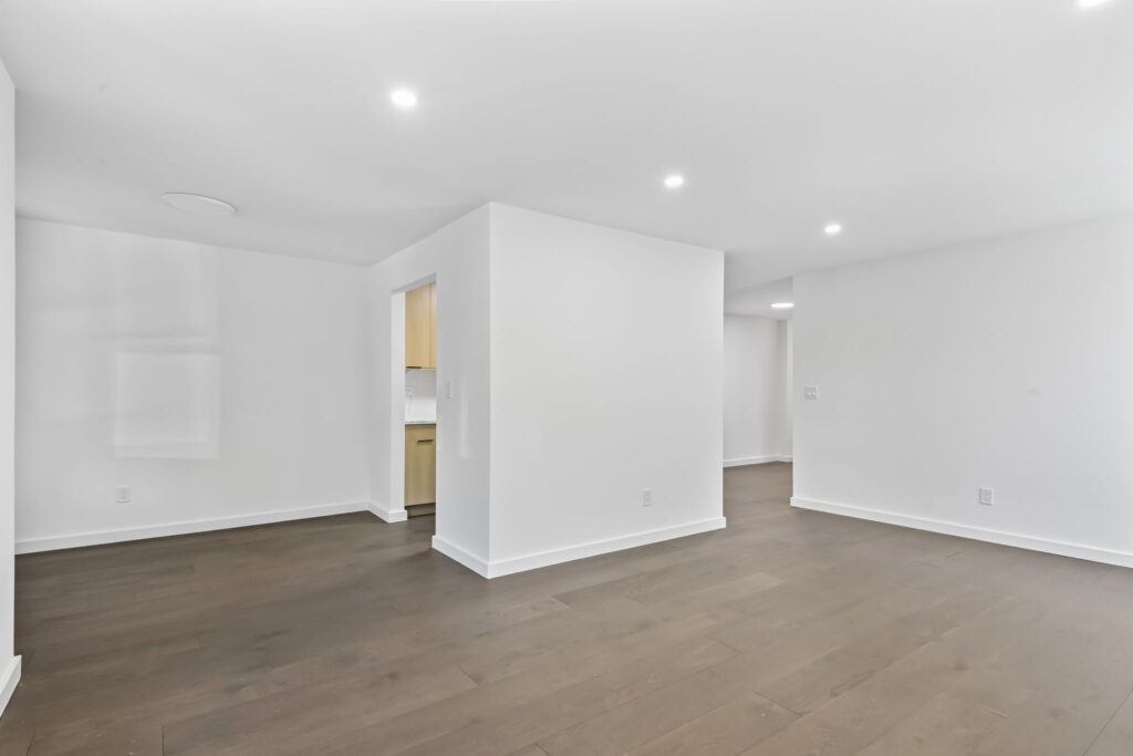 For Sale in Staten Island, New York 1-bedroom co-op in the Heart of St. George
