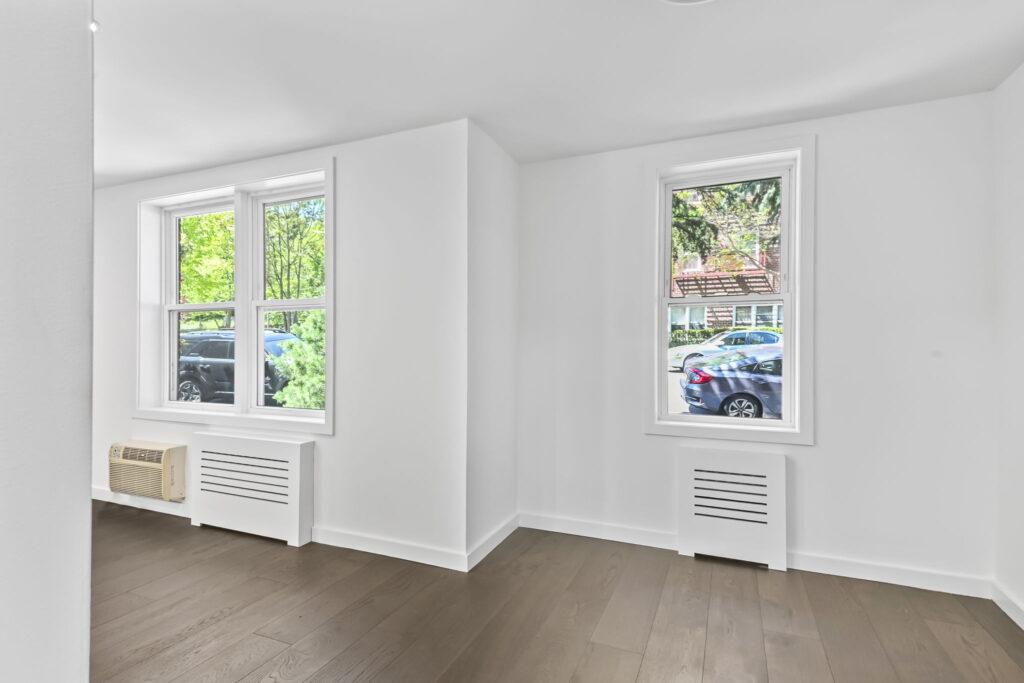 For Sale in Staten Island, New York 1-bedroom co-op in the Heart of St. George