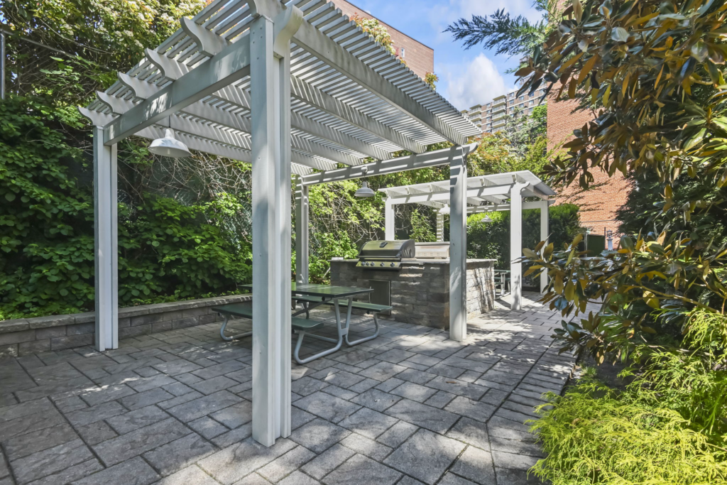Grounds of 1-bedroom co-op for sale on Staten Island, New York in the Heart of St. George