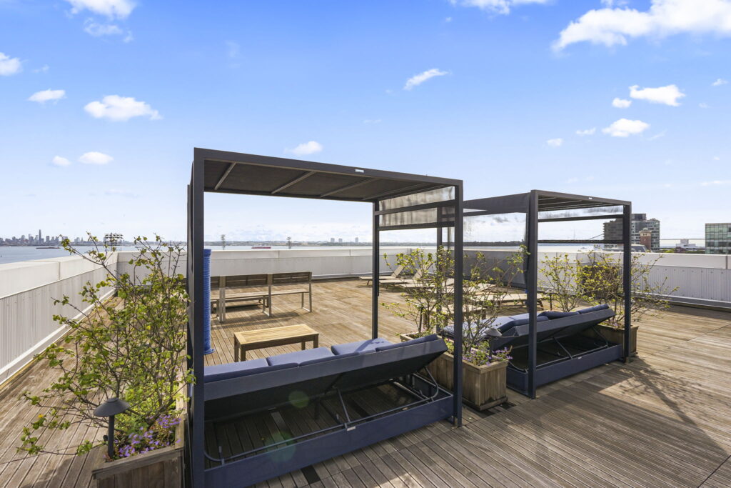 Rooftop photo of a desirable studio Co-Op for sale in Staten Island, New York