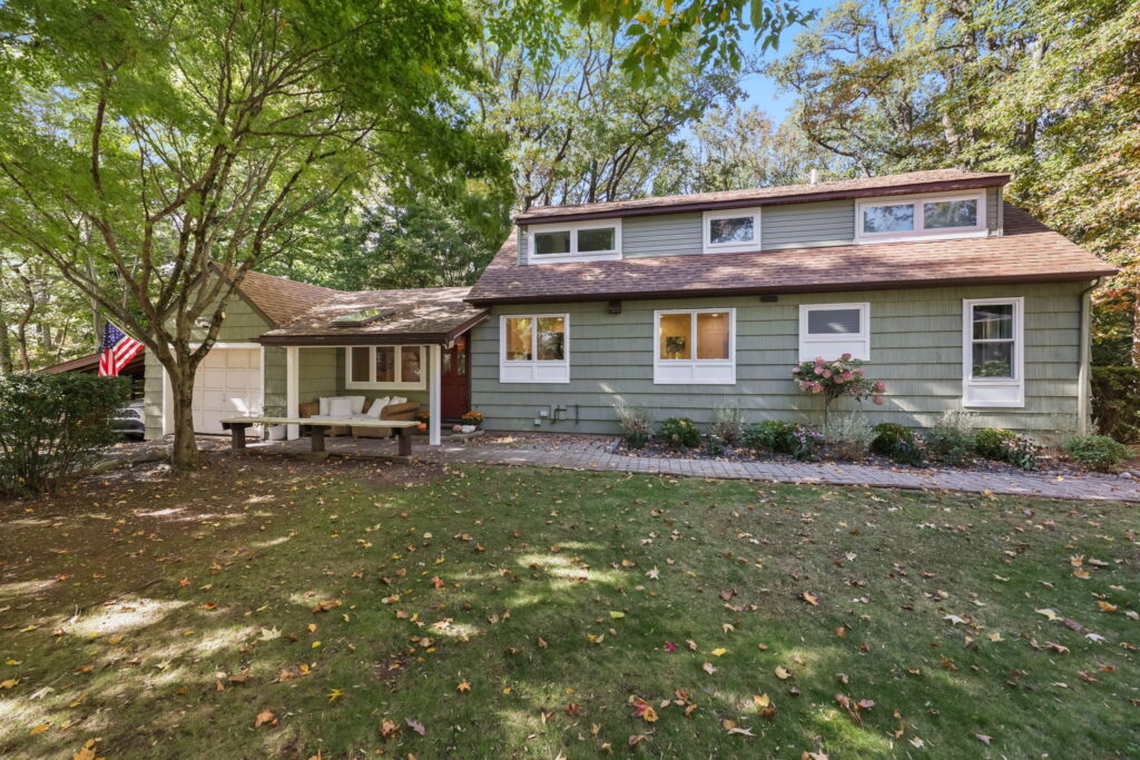 Photo of house for sale on LightHouse Hill, Staten Island, NY